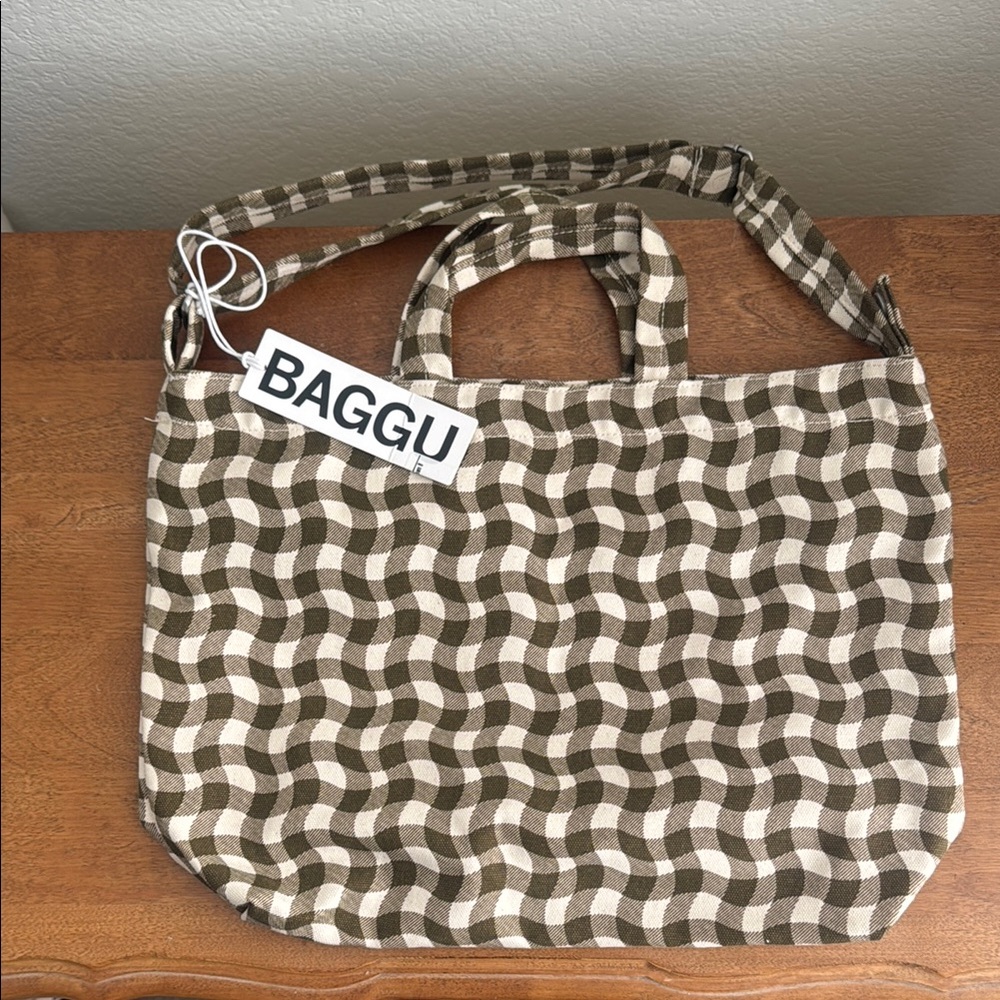 SOLD • BAGGU • HORIZONTAL ZIP DUCK BAG • Wavy Gingham Brown